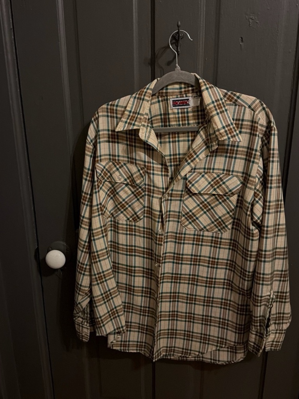 Unbranded Men's Beige and Green Plaid Button-Up Shirt